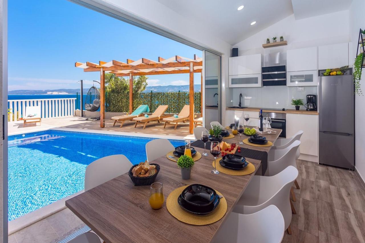Villa Matan - Only 200M From The Sandy Beaches, Private 28M2 Pool Omiš Exteriör bild