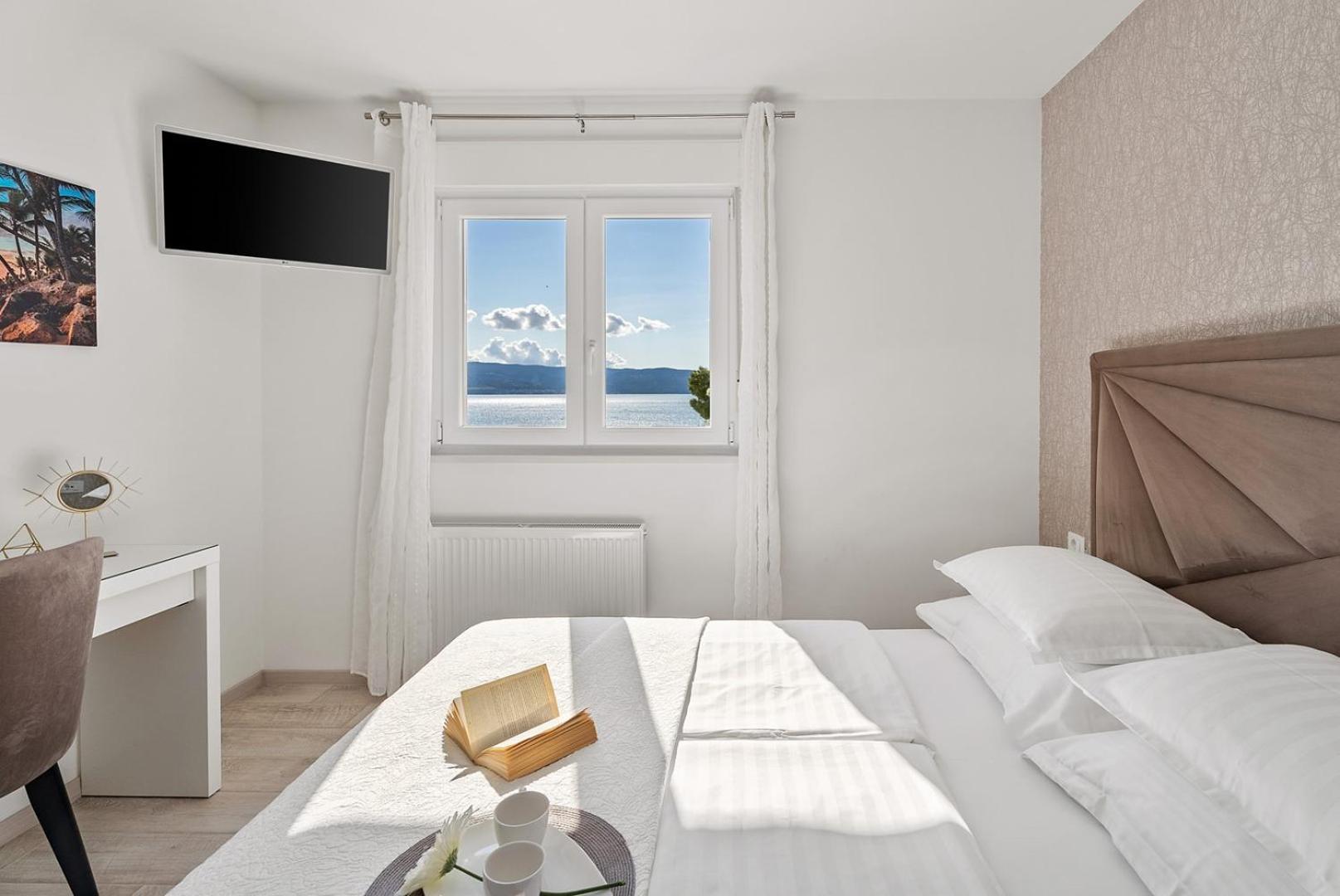 Villa Matan - Only 200M From The Sandy Beaches, Private 28M2 Pool Omiš Exteriör bild